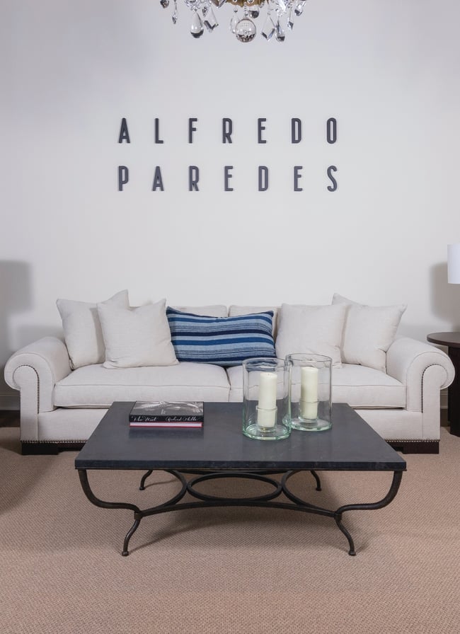 Blog1_AlfredoParedes_InaSofa_Showroom